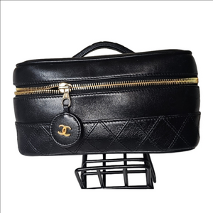Vintage CHANEL CC Vanity Bag